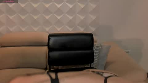 Snapshot of laurentrosse1 chatting on 11-14-25, 12:04 Laurent Rosse online show from 11-14-25, 12:04