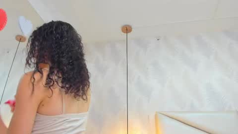 Laurent online show from 11-11-25, 11:43