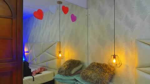 Laurent online show from 11-30-25, 10:19