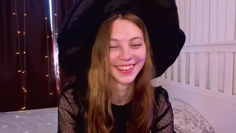 Snapshot of lauricejoto chatting on 06-20-26, 08:17 Kate online show from 06-20-26, 08:17