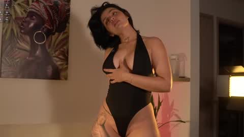 Snapshot of laurita_4 chatting on 05-21-26, 01:40 laurita_4 online show from 05-21-26, 01:40