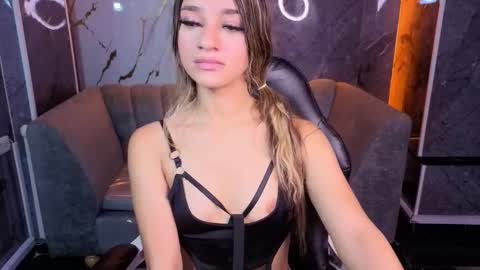 Laurita  online show from 11-21-25, 07:56