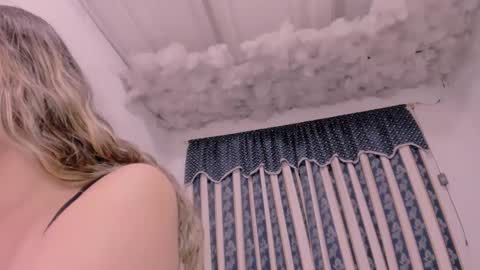 Lauu G online show from 09-30-25, 02:16