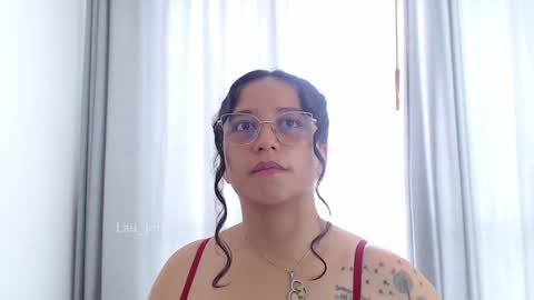 Laura online show from 10-23-25, 07:34