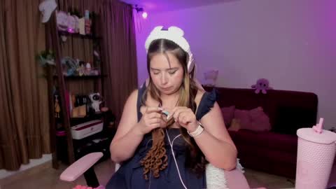 Snapshot of lauu_r chatting on 01-21-25, 07:37 online show from 01-21-25, 07:37