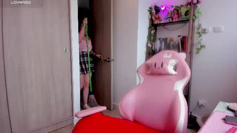          online show from 06-09-26, 05:46