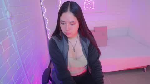 Snapshot of lauxury_tay chatting on 09-09-25, 03:17 Lauxury online show from 09-09-25, 03:17