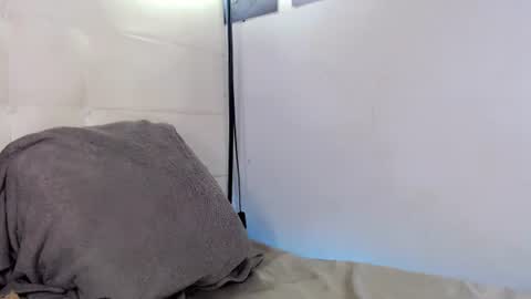 ximena online show from 10-19-25, 06:52