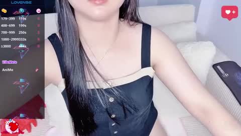 Snapshot of lavender_02 chatting on 05-16-26, 12:40 Tina online show from 05-16-26, 12:40