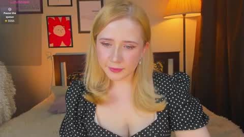 Snapshot of lavender_tender chatting on 04-29-26, 05:30 Lav online show from 04-29-26, 05:30