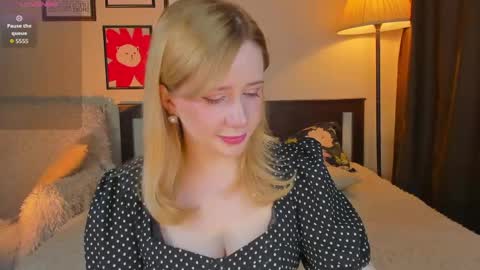 Snapshot of lavender_tender chatting on 05-16-26, 06:54 Lav online show from 05-16-26, 06:54