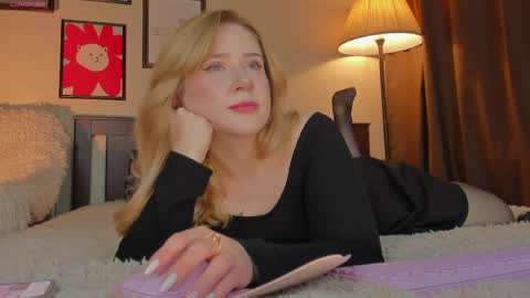 Snapshot of lavender_tender chatting on 05-22-26, 09:20 Lav online show from 05-22-26, 09:20