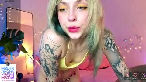 Melissa online show from 04-11-26, 12:20