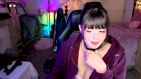 Snapshot of lavenderrzz19 chatting on 04-30-26, 02:34 Lavenderrzz online show from 04-30-26, 02:34