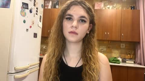 Snapshot of lavernmetelko chatting on 12-16-25, 08:03 Alice online show from 12-16-25, 08:03