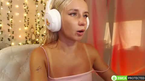 Mia online show from 07-26-26, 03:08