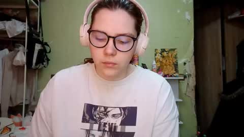 Adeline online show from 03-04-26, 06:41