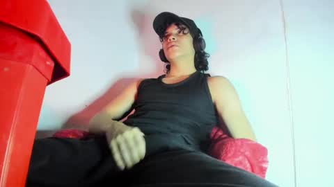 ZAmbrano online show from 11-09-25, 05:17