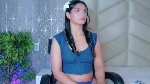 Snapshot of layadoll chatting on 02-01-26, 04:00 laya online show from 02-01-26, 04:00