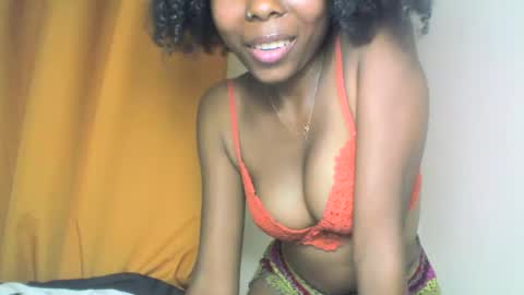 layannek online show from 09-22-25, 06:32