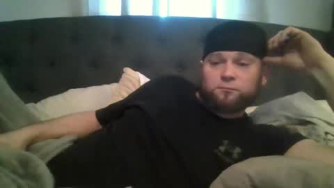 layinlow42 online show from 12-19-24, 07:07