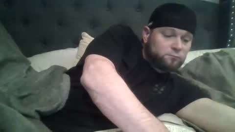 layinlow42 online show from 12-19-24, 10:10