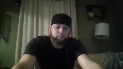 layinlow42 online show from 01-01-25, 12:11