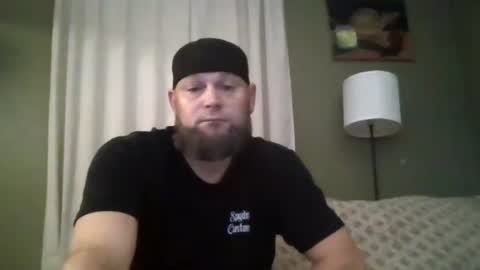 layinlow42 online show from 10-14-25, 03:18