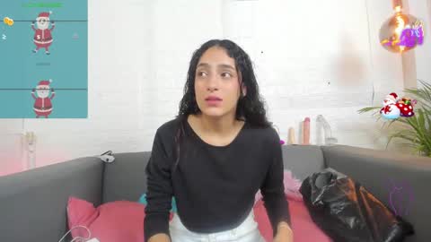 Snapshot of layla_707 chatting on 12-29-24, 01:24 Layla online show from 12-29-24, 01:24