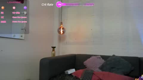 Layla online show from 03-01-25, 12:39