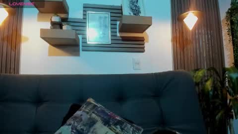 Snapshot of layla_707 chatting on 10-14-25, 12:11 Layla online show from 10-14-25, 12:11