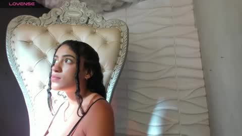 Snapshot of layla_707 chatting on 04-21-26, 08:55 Layla online show from 04-21-26, 08:55