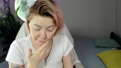 Snapshot of layla_cookies chatting on 11-20-25, 06:46 Layla online show from 11-20-25, 06:46