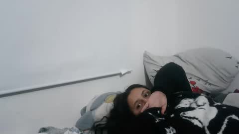 Layla online show from 11-06-25, 03:40