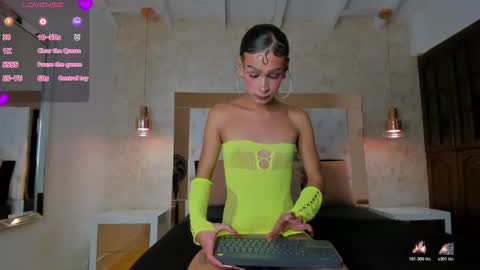 Snapshot of layla_mackenzie01 chatting on 02-18-26, 05:58 Layla Mackenzie online show from 02-18-26, 05:58