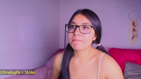 Layla online show from 01-04-25, 07:23