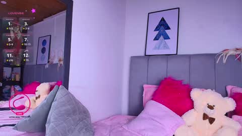 Layla online show from 01-14-25, 10:27