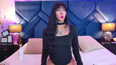 Snapshot of laylaadoll_ chatting on 04-27-26, 04:38 Lau online show from 04-27-26, 04:38