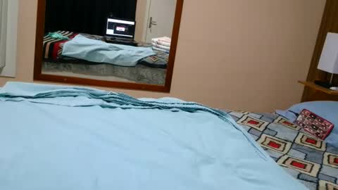 kelly online show from 10-23-25, 01:16