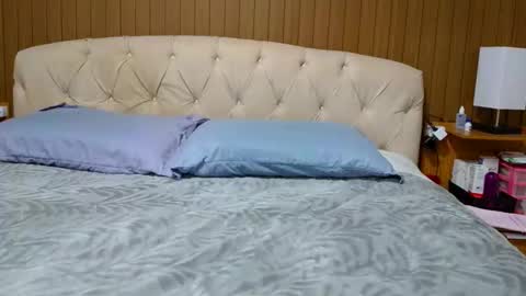 kelly online show from 12-05-25, 02:42