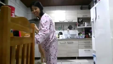Snapshot of laylabrasil chatting on 07-17-26, 01:12 kelly online show from 07-17-26, 01:12