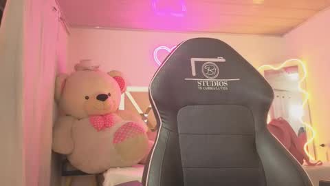 Snapshot of laylafoxy_tay chatting on 01-06-26, 03:10 laylafoxy_tay online show from 01-06-26, 03:10