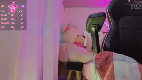 Snapshot of laylafoxy_tay chatting on 02-04-26, 11:38 laylafoxy_tay online show from 02-04-26, 11:38