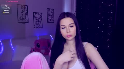 Snapshot of laylagreat chatting on 09-28-25, 10:31 laylagreat online show from 09-28-25, 10:31