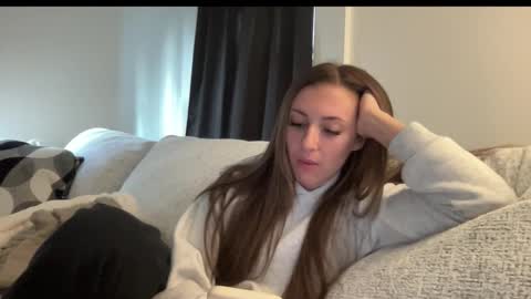 laylahlaylah1 online show from 11-06-25, 03:24