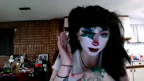 Snapshot of laylakills chatting on 01-09-25, 10:20 Layla Kills online show from 01-09-25, 10:20