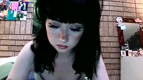 Snapshot of laylakills chatting on 02-06-25, 08:07 Layla Kills online show from 02-06-25, 08:07