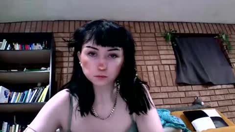 Snapshot of laylakills chatting on 02-11-25, 06:08 Layla Kills online show from 02-11-25, 06:08