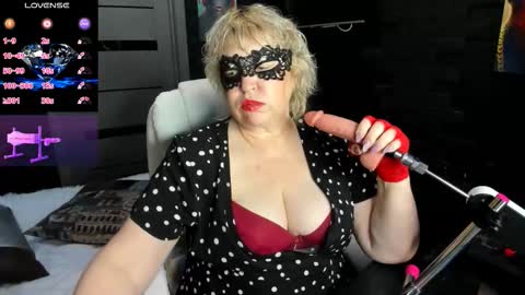 laylalaylamilf online show from 11-27-25, 05:53