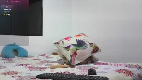 laylashani online show from 03-10-25, 04:07